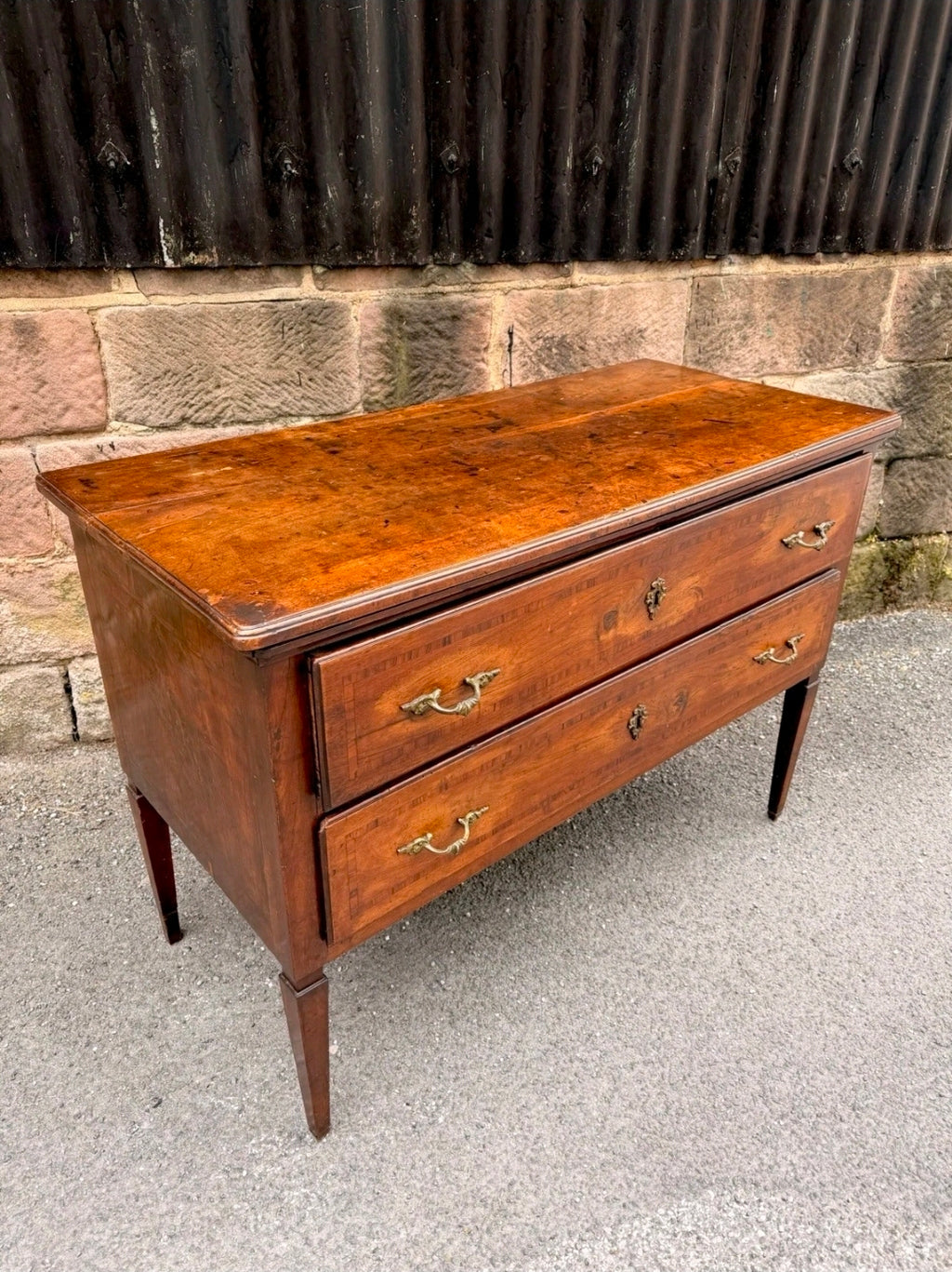 Antique Chest of Italian Drawers, Neoclassical Walnut 18th Century, Bedroom.