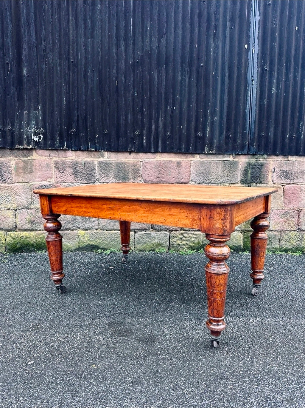 Victorian Farmhouse Scrub Top Pine & Mahogany Kitchen Table C1880.