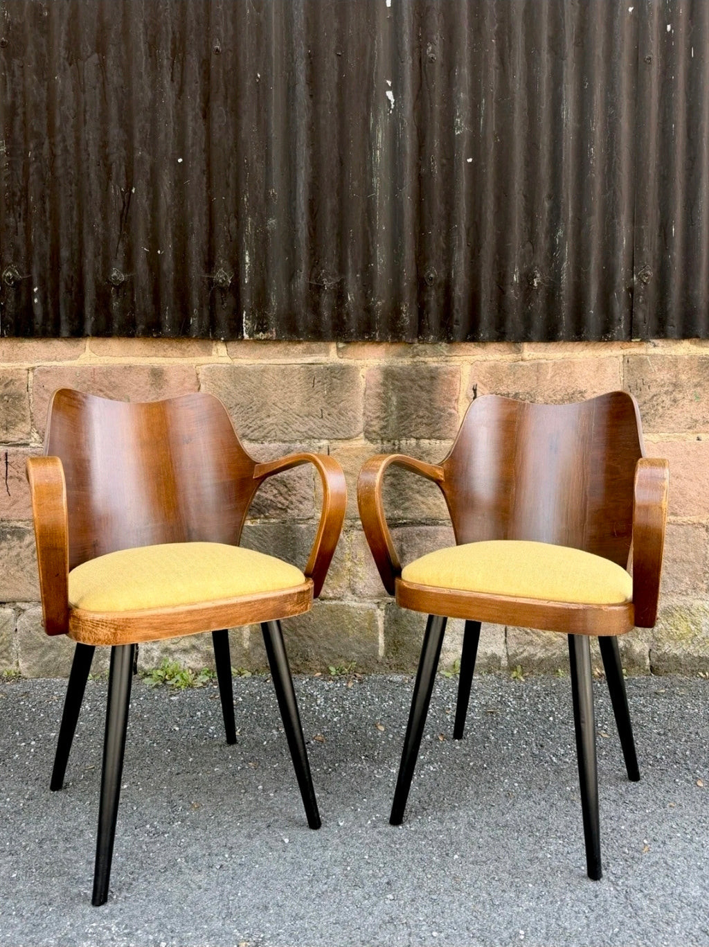 Pair of Mid-Century Model 515/F Bentwood Armchairs by Oswald Haerdtl For Thonet