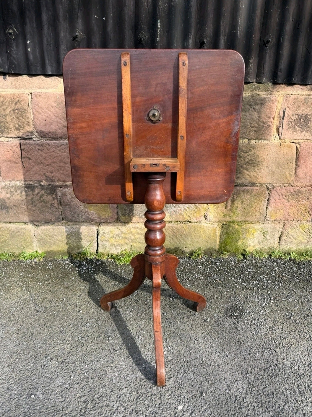 Victorian Mahogany Tripod Occasional Table. Side Table, Hallway.