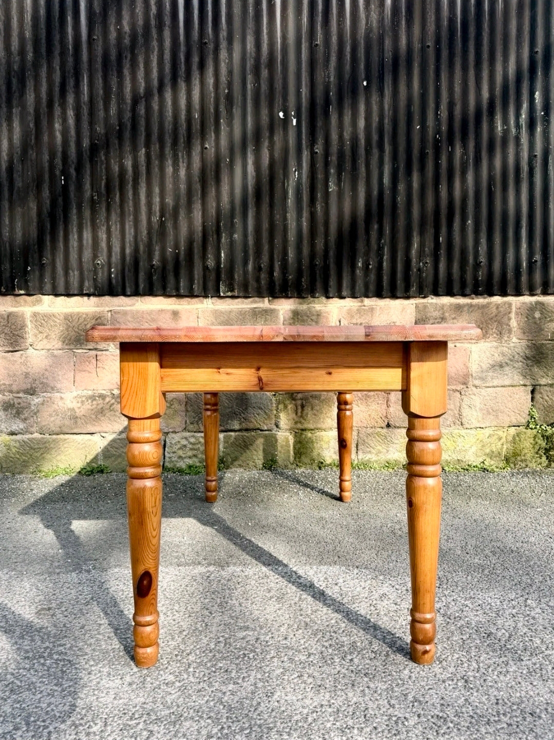 Vintage Rustic Pine Table, 4-6 Seater. Refinished Top. Kitchen, Dining