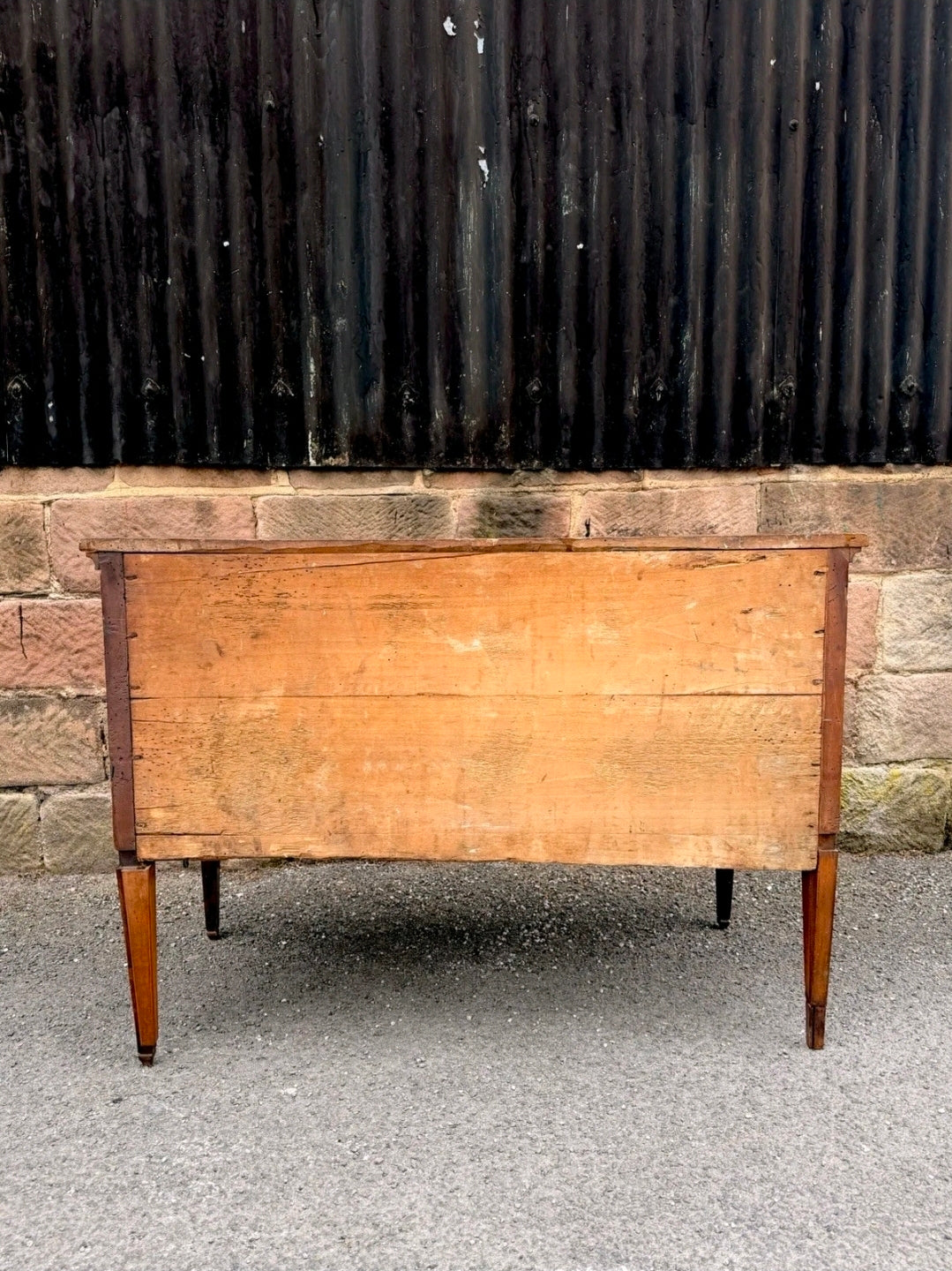 Antique Chest of Italian Drawers, Neoclassical Walnut 18th Century, Bedroom.