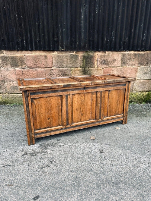 18th Century Solid Oak Blanket Box, Coffee, Chest, Storage. Rustic