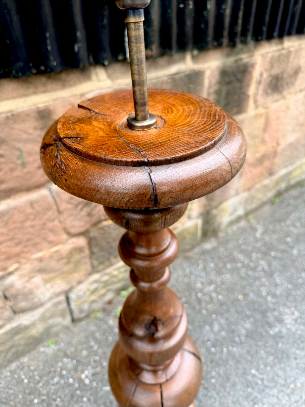 Antique Italian Turned Walnut Standard Floor Lamp. 1920s, Living Room, Original
