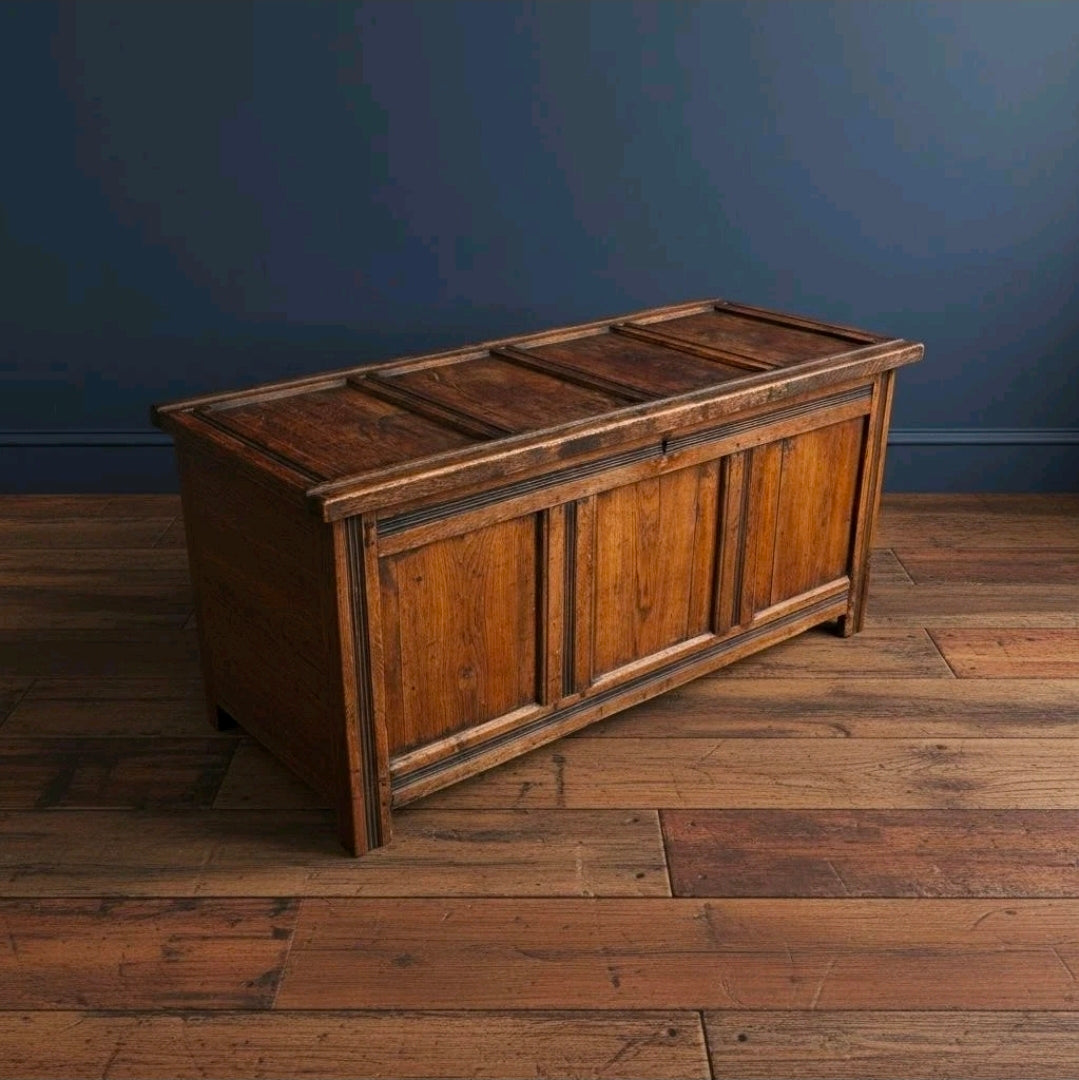 18th Century Solid Oak Blanket Box, Coffee, Chest, Storage. Rustic