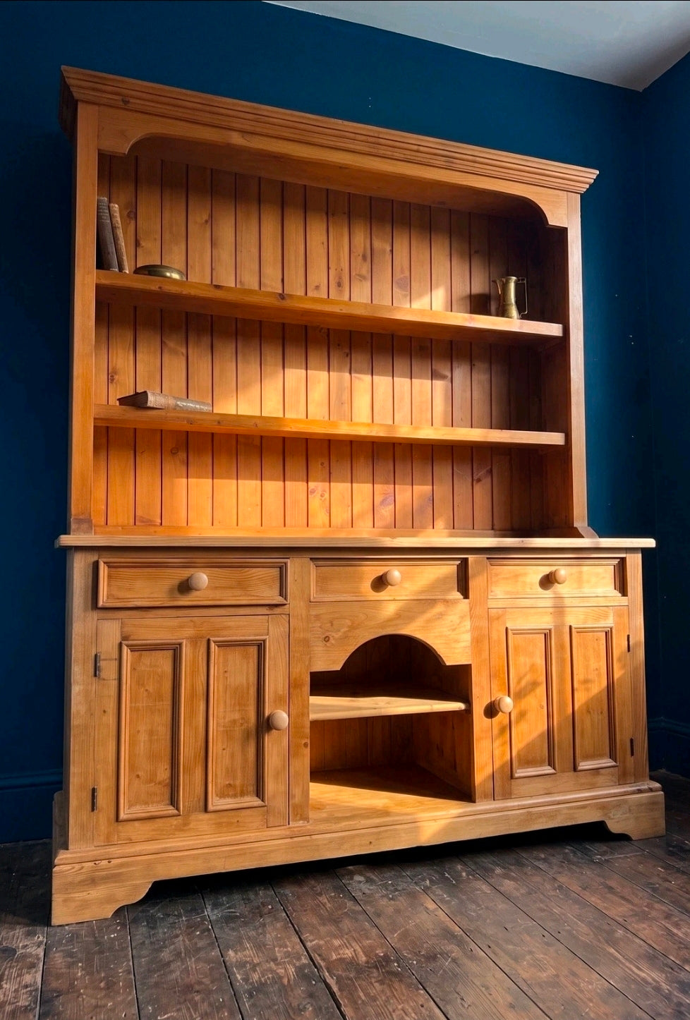 Large Antique Style Pine Welsh Dresser Kitchen Sideboard Display Unit, Farmhouse