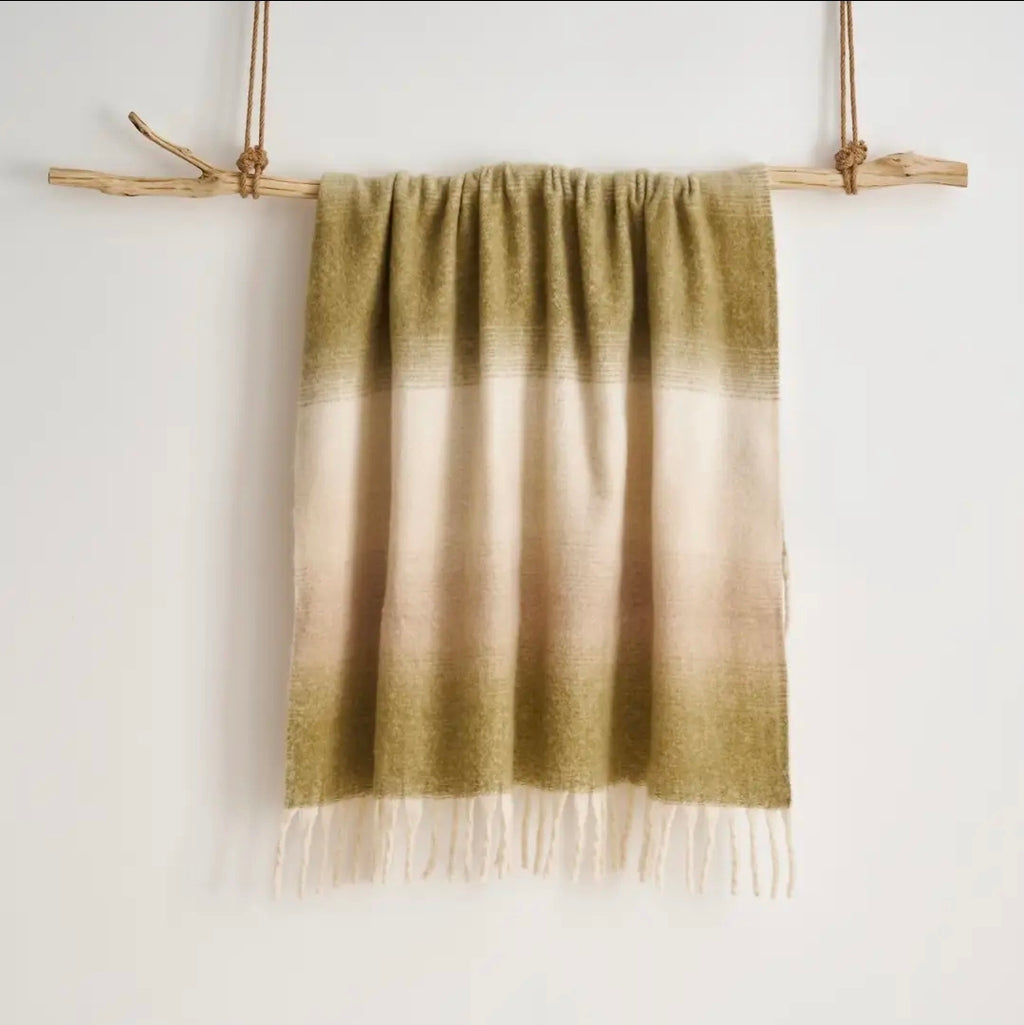 Ombre Faux Mohair Throw - Soft Fringed Blanket (Green)