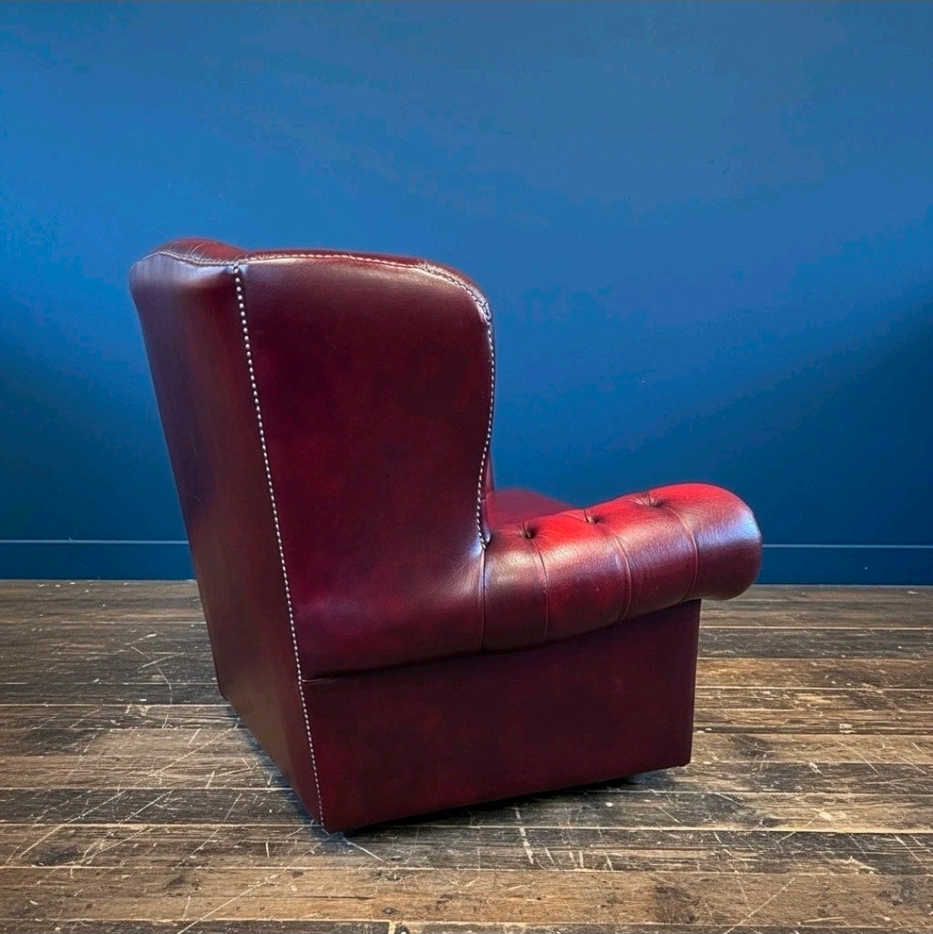 Vintage Oxblood Leather Chesterfield 3 seater Wingback Sofa, 1960s, Castors