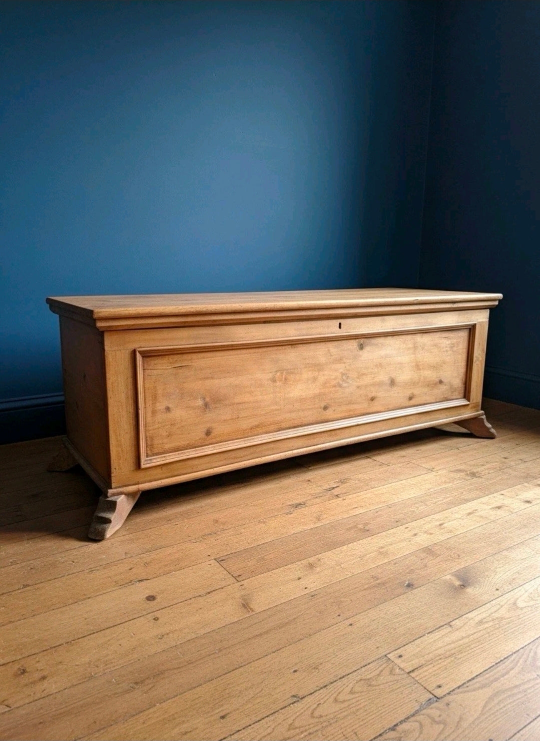 Antique Pine Blanket Box c1890. Trunk, Storage, Coffee Table. Bedroom. Italian