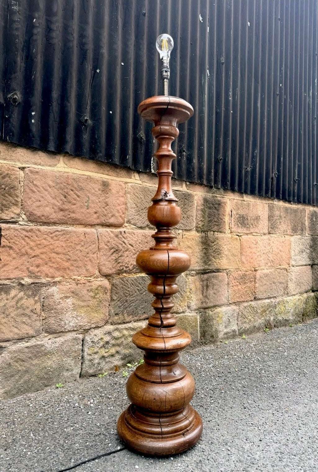Antique Italian Turned Walnut Standard Floor Lamp. 1920s, Living Room, Original
