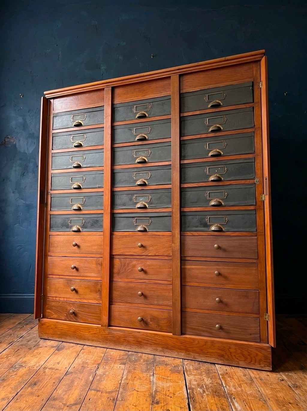 1920s Continental Filing Cabinet/Cartonnier. Oak, 30 Drawers, Haberdashery.