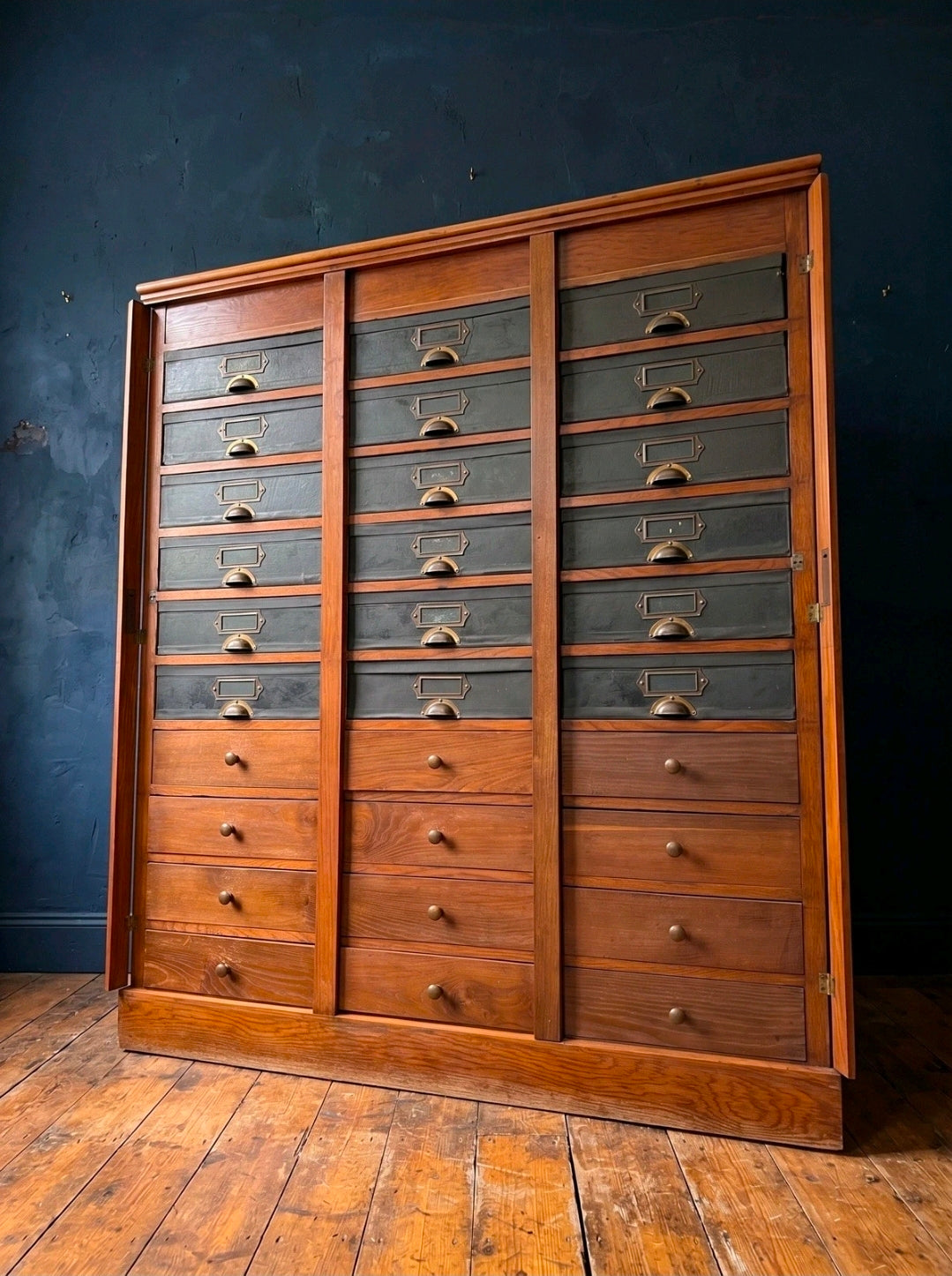1920s Continental Filing Cabinet/Cartonnier. Oak, 30 Drawers, Haberdashery.