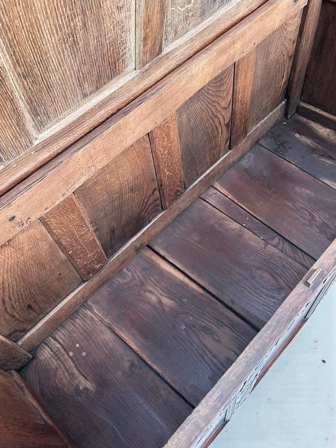 Large 18th Century Solid Oak Blanket Box, Coffee, Chest, Storage. Carved
