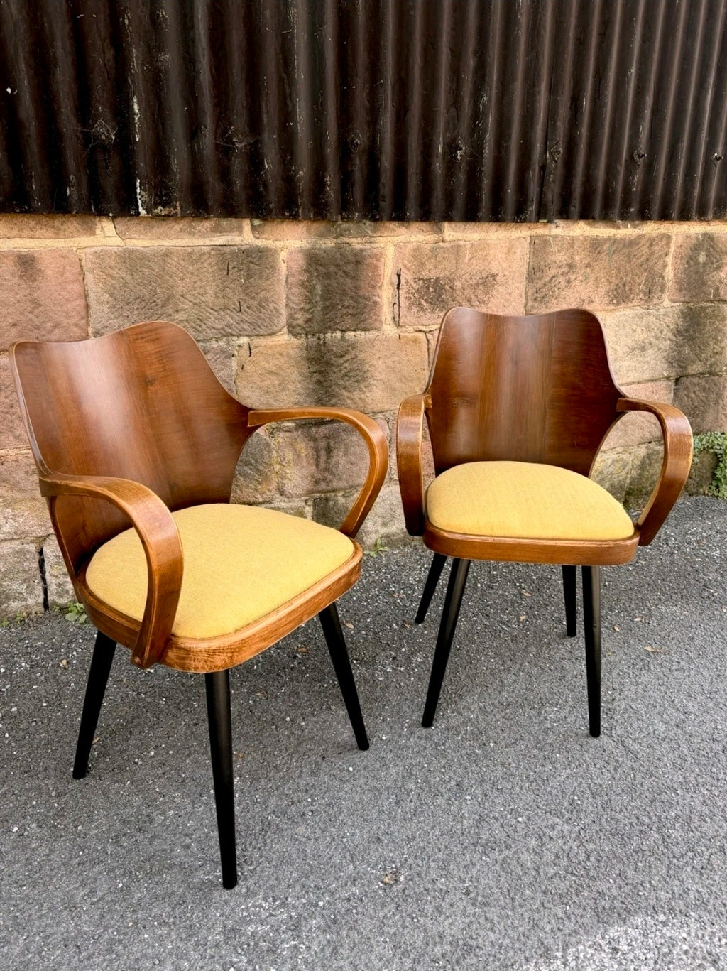 Pair of Mid-Century Model 515/F Bentwood Armchairs by Oswald Haerdtl For Thonet