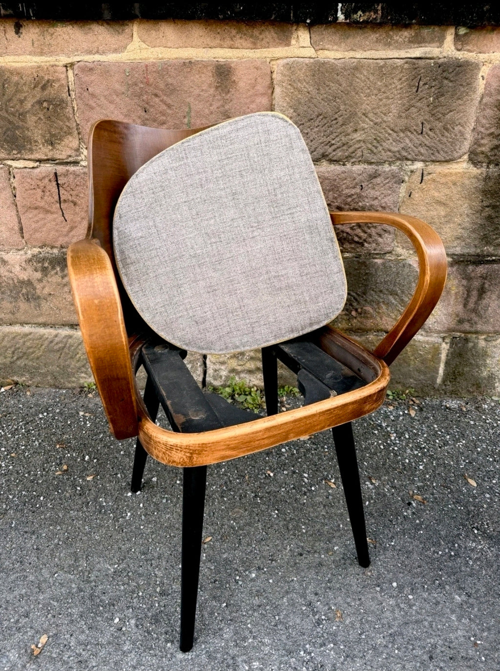 Pair of Mid-Century Model 515/F Bentwood Armchairs by Oswald Haerdtl For Thonet