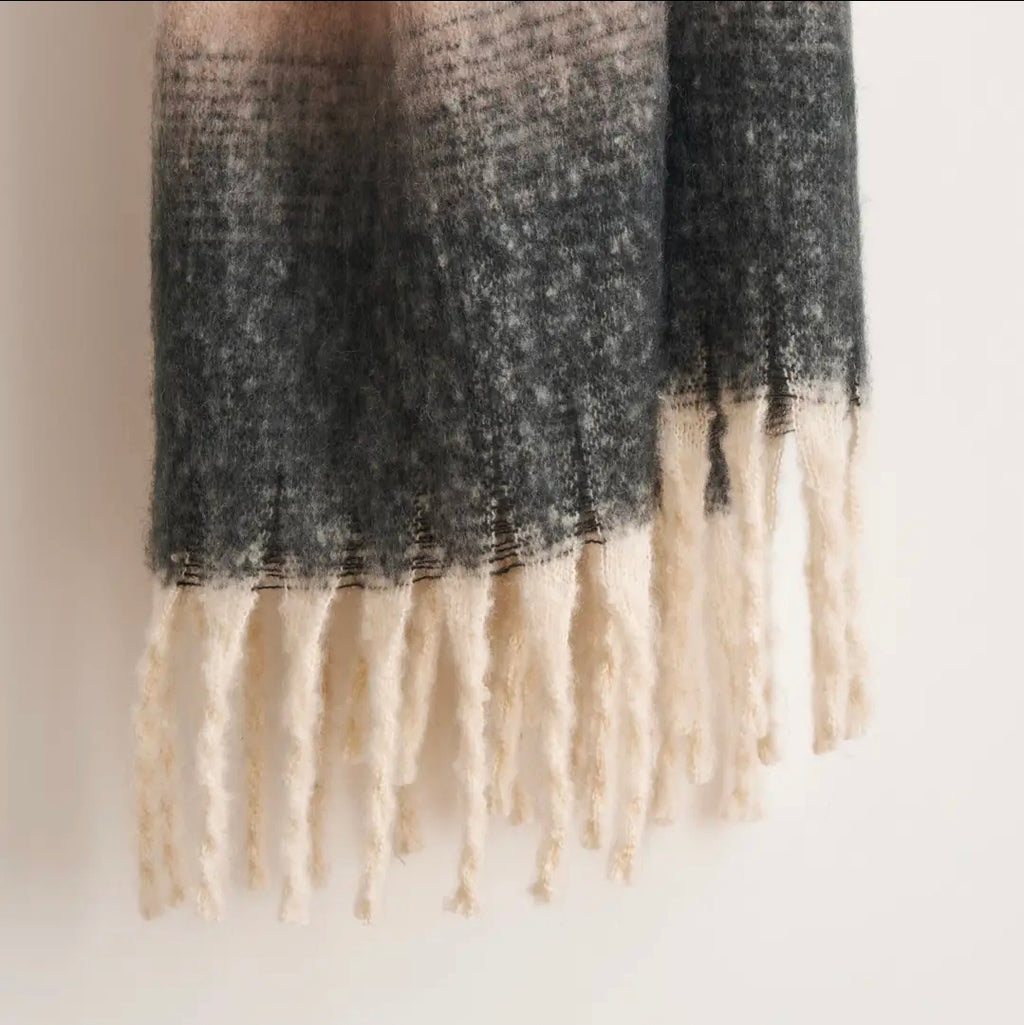 Ombre Faux Mohair Throw - Soft Fringed Blanket (Grey)