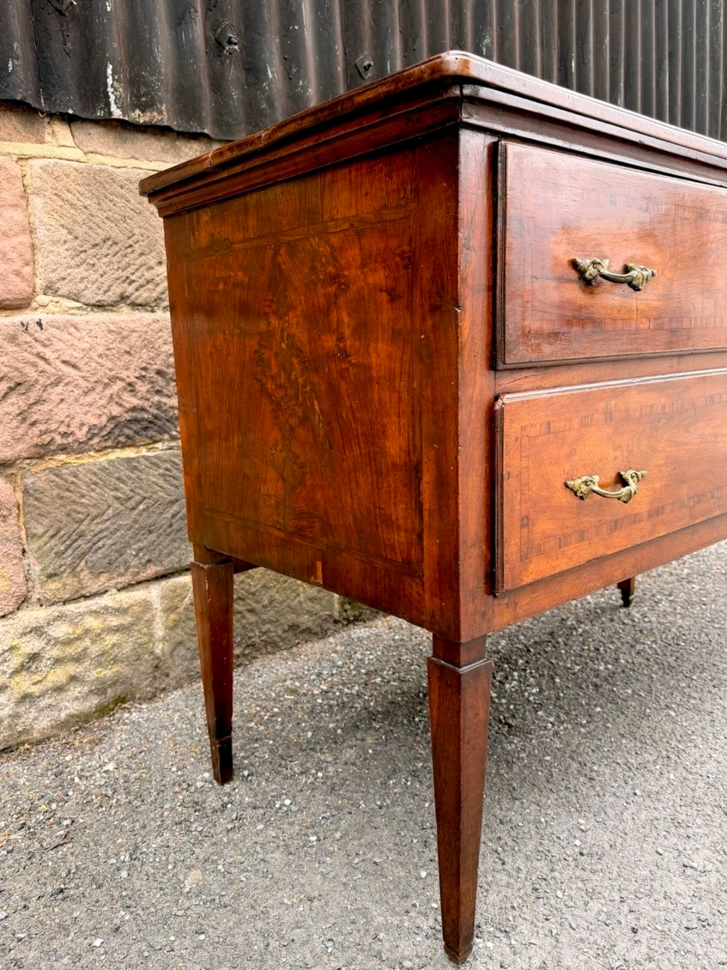 Antique Chest of Italian Drawers, Neoclassical Walnut 18th Century, Bedroom.